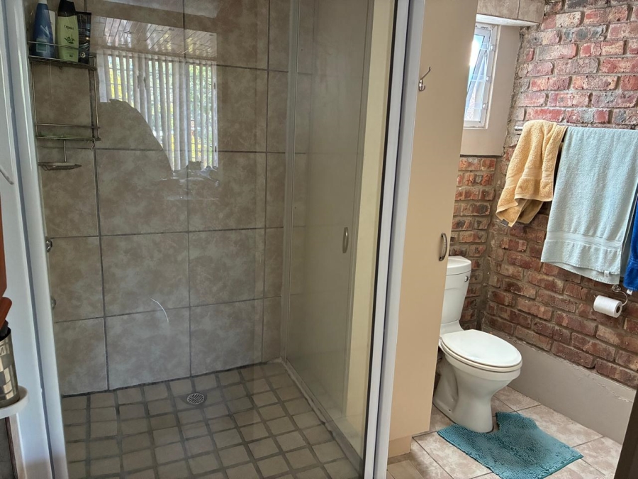 7 Bedroom Property for Sale in Heather Park Western Cape